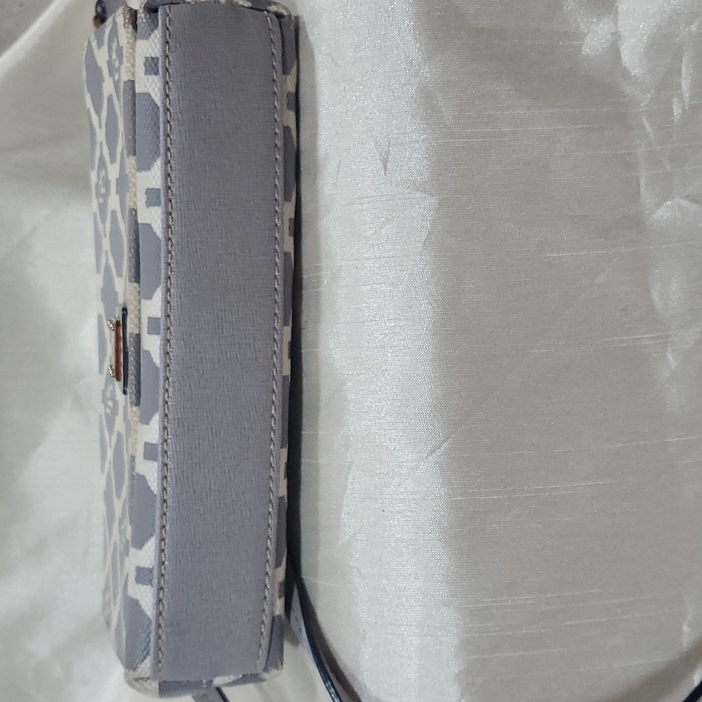 🌟Dooney & Bourke Small Leather Crossbody - Picture 12 of 14